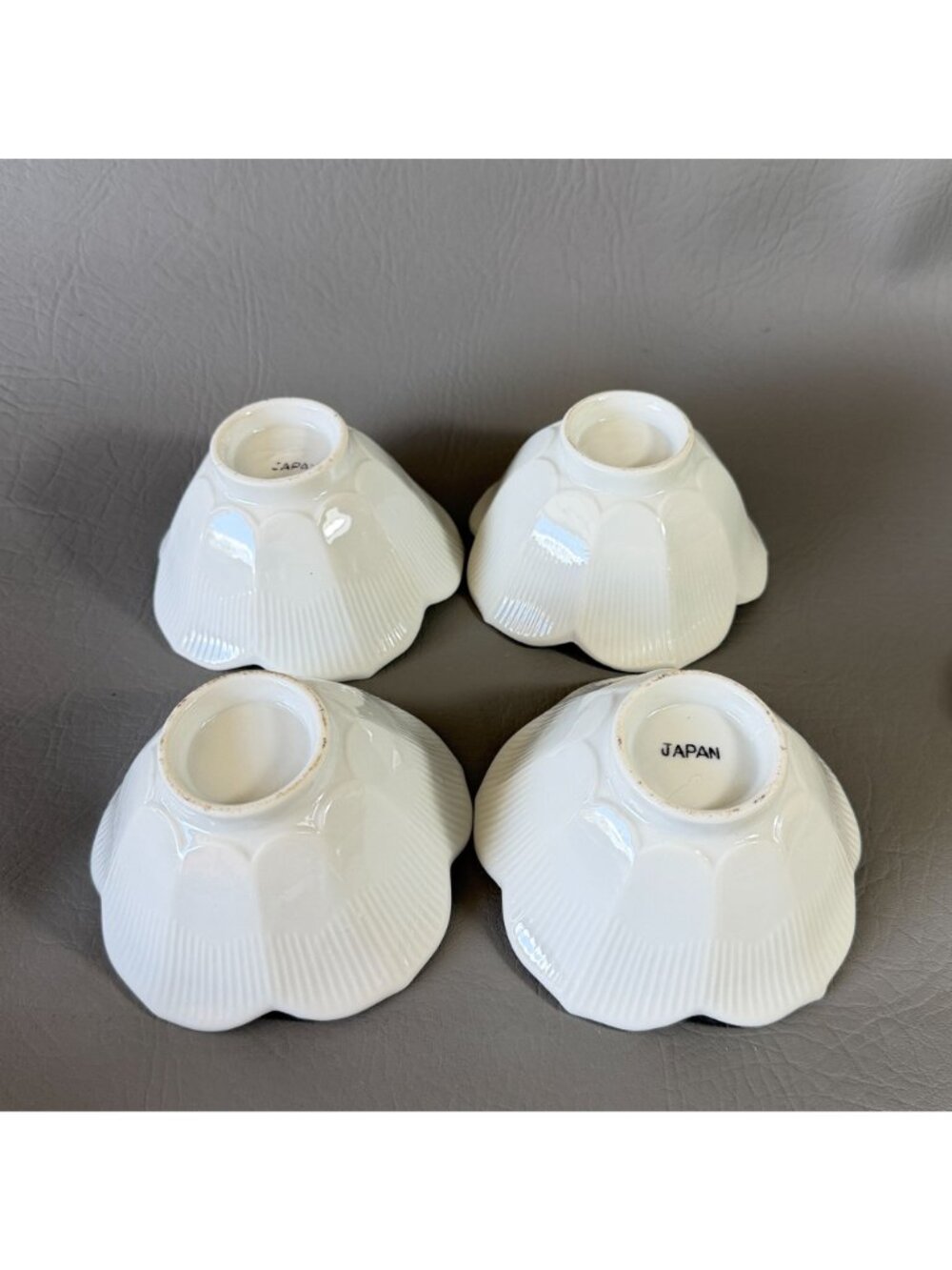 Vintage White Porcelain Lotus Bowls Ribbed Scalloped Set of 4 Japan 4.75" - Picture 3 of 7